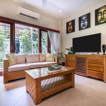 Villa Seriska Seminyak Εξωτερικό φωτογραφία