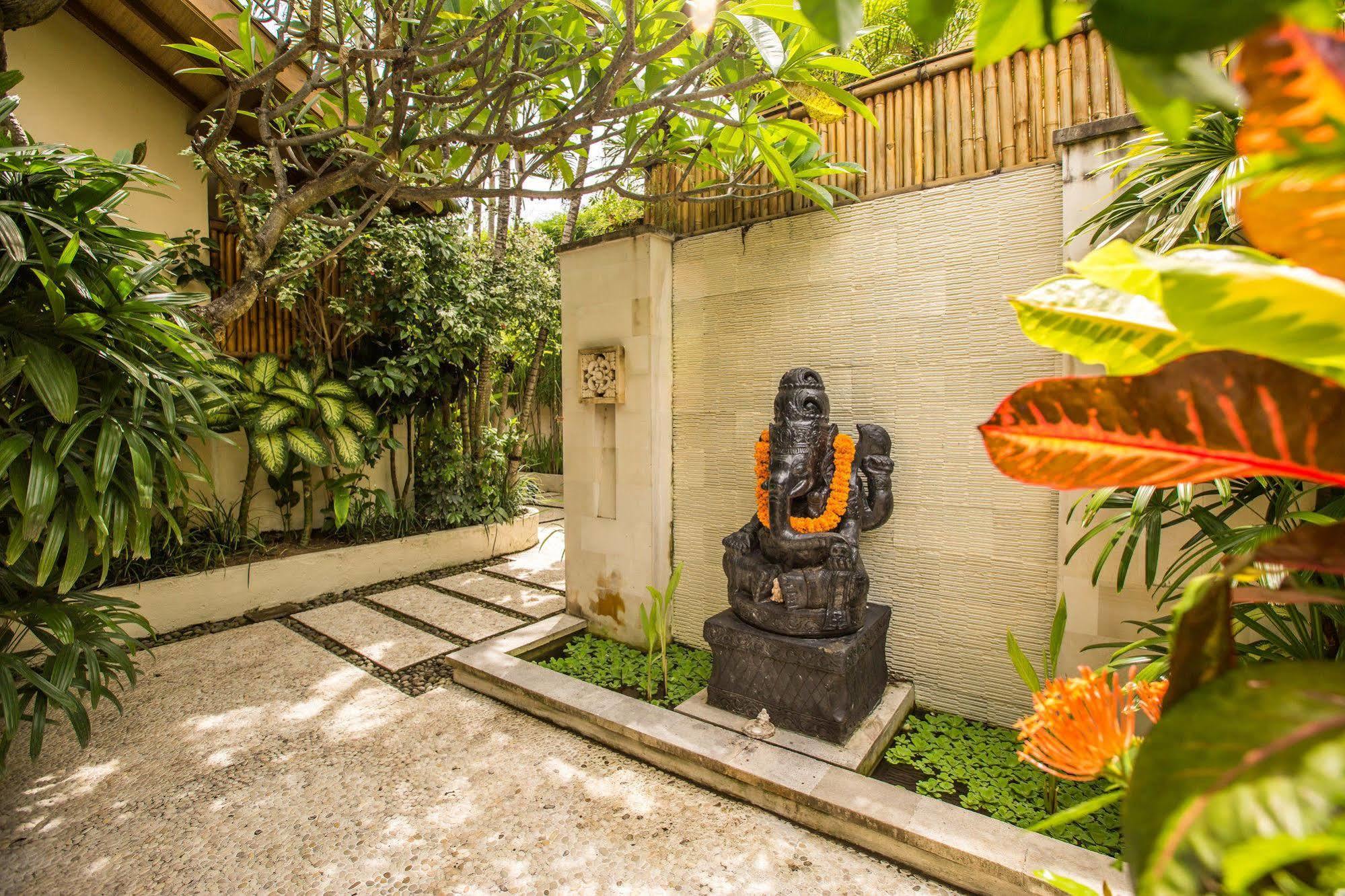 Villa Seriska Seminyak Εξωτερικό φωτογραφία